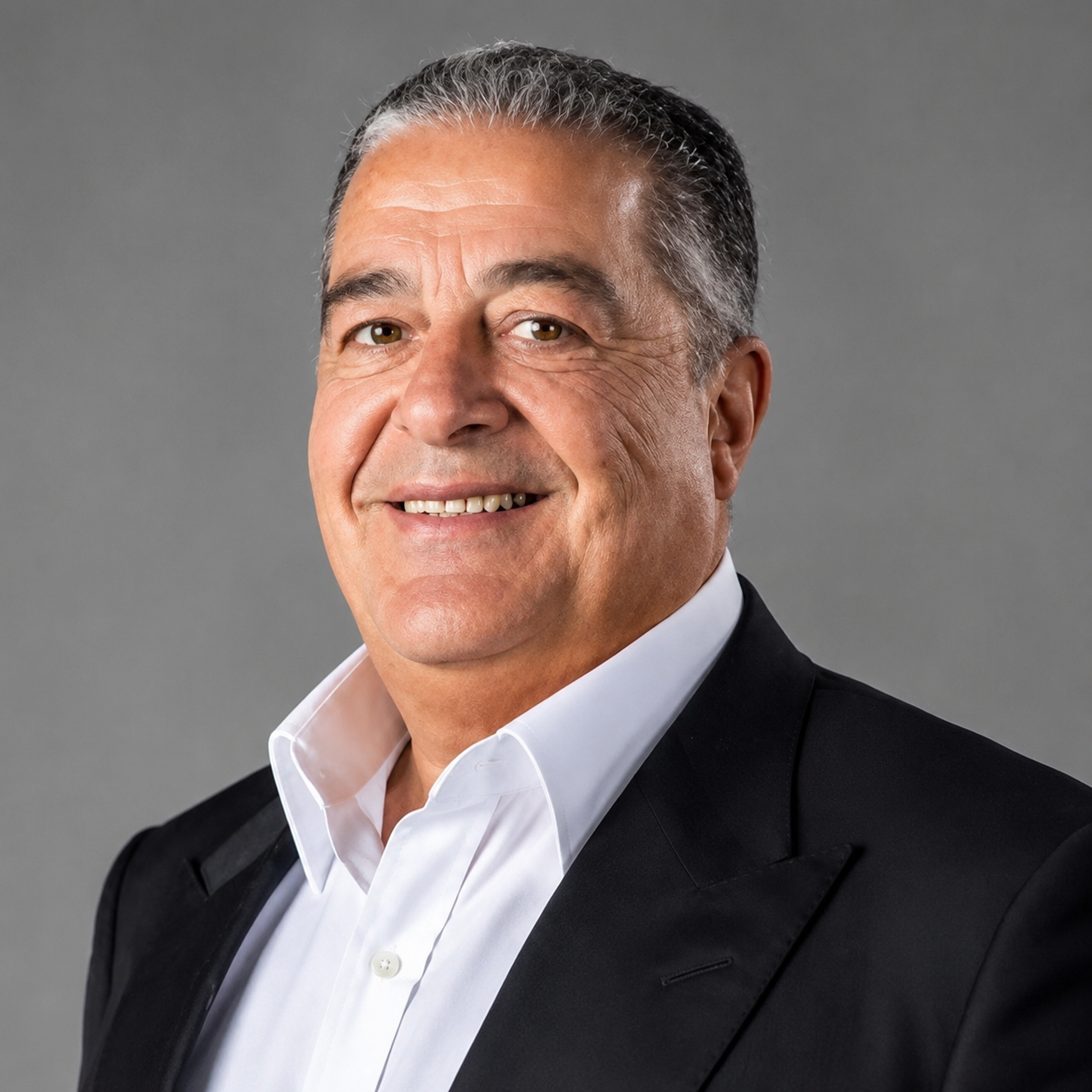 ياسين منصور: شركة عالمية لتقييم المطورين العقاريين وضمانات جديدة تعزز ثقة المشترين في السوق المصري