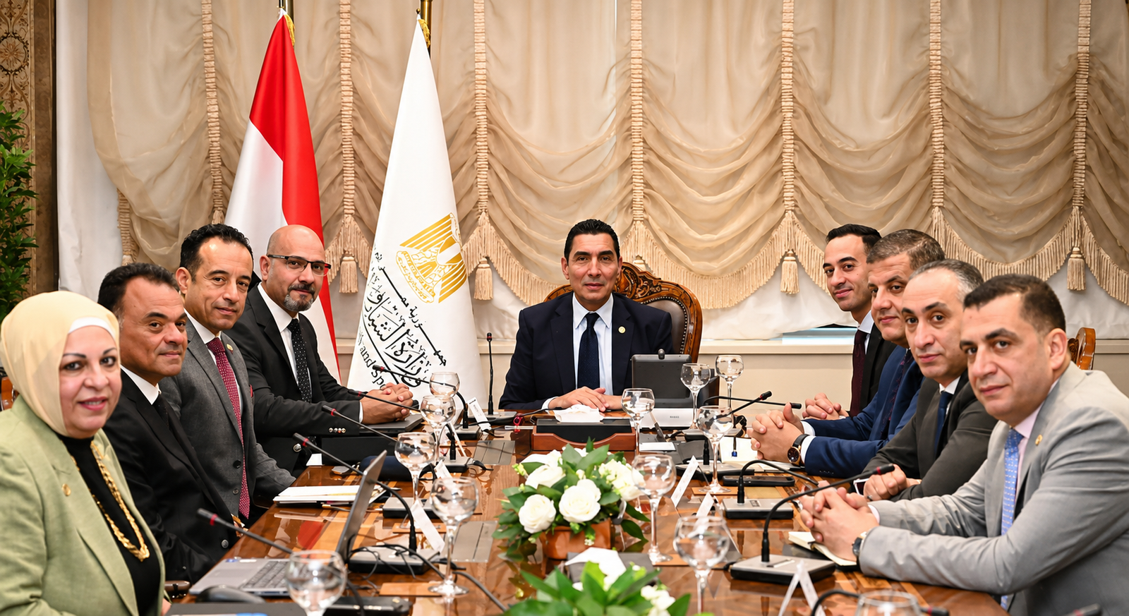 اقتصاد الشباب.. وزير الشباب والرياضة يناقش آليات إطلاق المشروع تنفيذًا لتوجيهات الرئيس السيسي لتعظيم مساهمة الشباب في النشاط الاقتصادي 2 اقتصاد الشباب.. وزير الشباب والرياضة يناقش آليات إطلاق المشروع تنفيذًا لتوجيهات الرئيس السيسي لتعظيم مساهمة الشباب في النشاط الاقتصادي