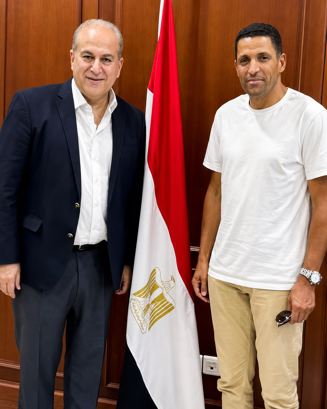 السفير المصري بالمغرب يستقبل الحسين عموتة قبل توجهه إلى القاهرة لتولي تدريب النادي الأهلي 2 السفير المصري بالمغرب يستقبل الحسين عموتة قبل توجهه إلى القاهرة لتولي تدريب النادي الأهلي