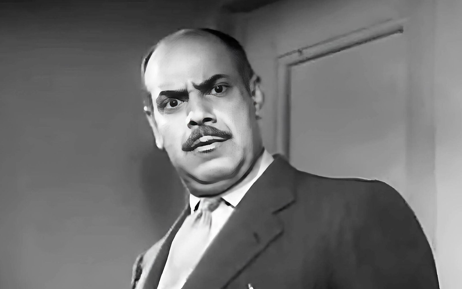 سرّاج منير.. رحلة فنان تحدّى القدر وصنع مجدًا خالدًا في السينما المصرية 4 سرّاج منير.. رحلة فنان تحدّى القدر وصنع مجدًا خالدًا في السينما المصرية