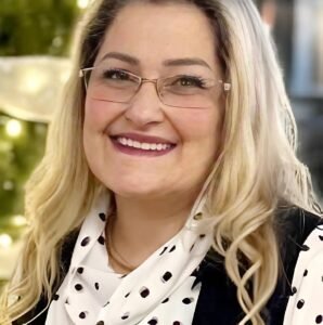 وفاة والد محمد فودة.. الفنانة مروة الخطيب تنعى والد زوج ابنتها بكلمات مؤثرة 3 وفاة والد محمد فودة.. الفنانة مروة الخطيب تنعى والد زوج ابنتها بكلمات مؤثرة