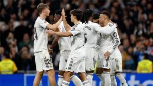 ريال مدريد يقترب من رقم تاريخي في كأس العالم.. الفريق الملكي على بعد هدفين من تحطيم الرقم القياسي للأندية 2 ريال مدريد يقترب من رقم تاريخي في كأس العالم.. الفريق الملكي على بعد هدفين من تحطيم الرقم القياسي للأندية