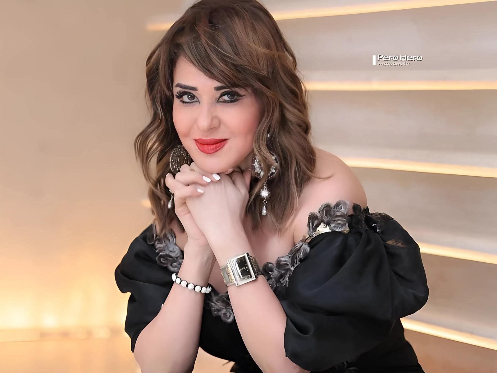 مادلين طبر تتصدر المشهد بـ«نيولوك» ساحر وتكريم جديد يؤكد مكانتها.. سيدة الأناقة والإنسانية تواصل التألق 4 مادلين طبر تتصدر المشهد بـ«نيولوك» ساحر وتكريم جديد يؤكد مكانتها.. سيدة الأناقة والإنسانية تواصل التألق