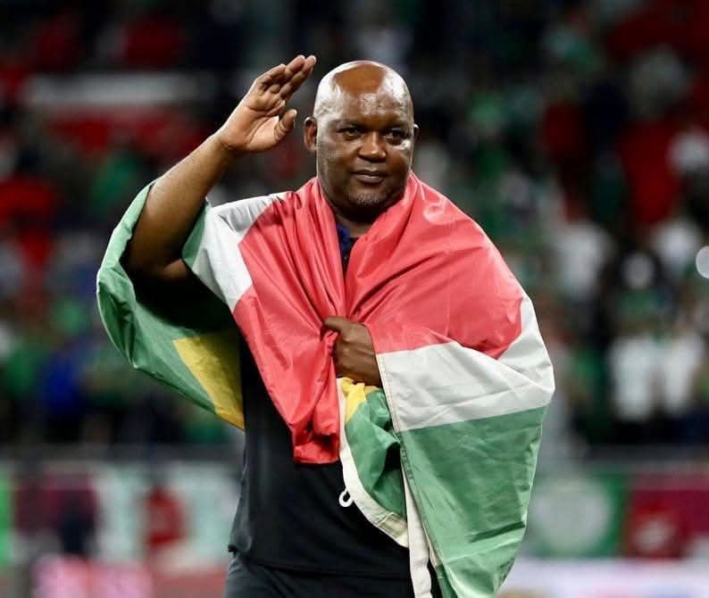 بيتسو موسيماني يقود منتخب جنوب إفريقيا مجددًا بعد موافقة الاتحاد