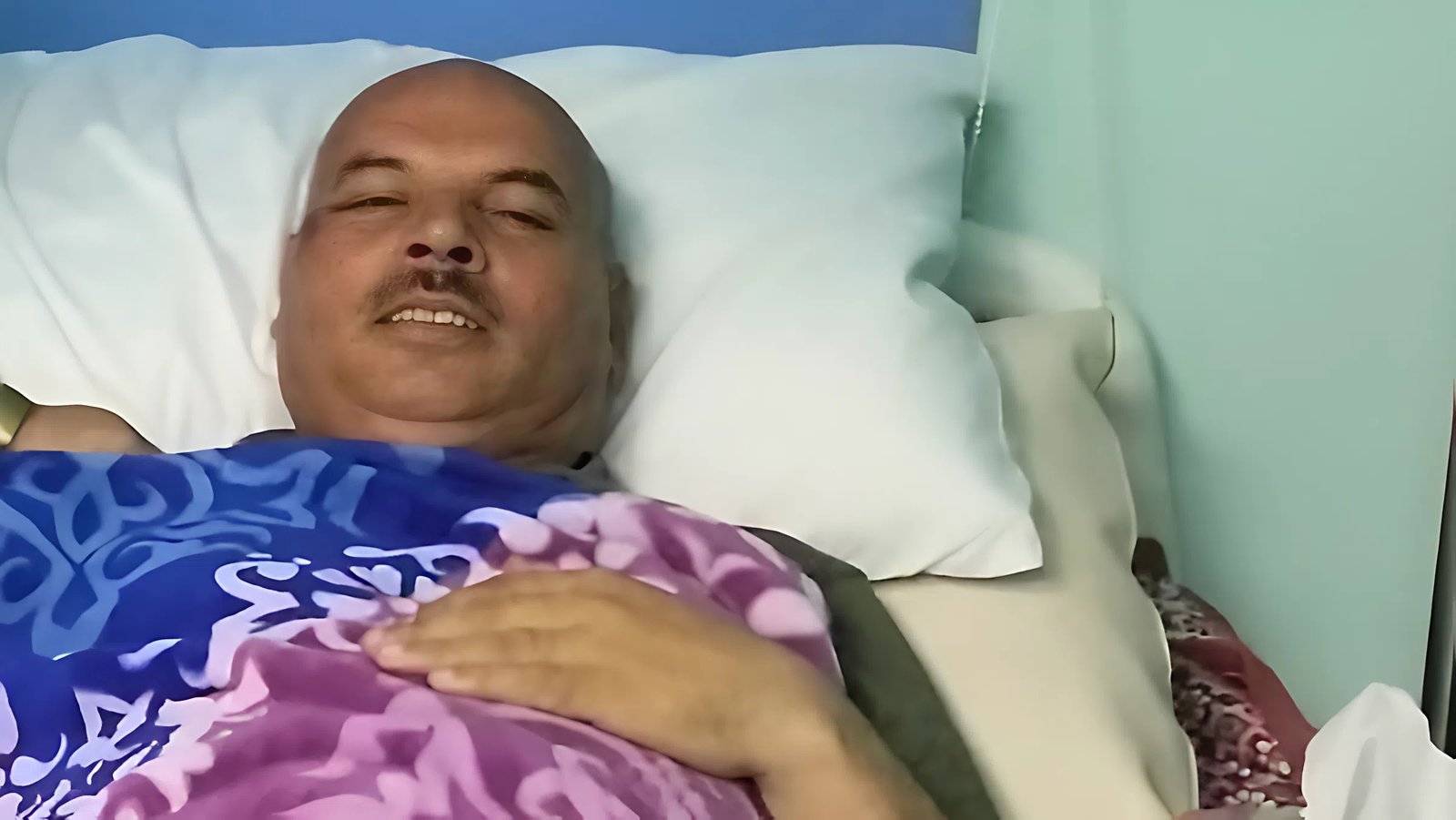 حادث سكرتير عام محافظة مطروح.. تفاصيل الحالة الصحية لحسين السنيني بعد انقلاب سيارته 2 حادث سكرتير عام محافظة مطروح.. تفاصيل الحالة الصحية لحسين السنيني بعد انقلاب سيارته