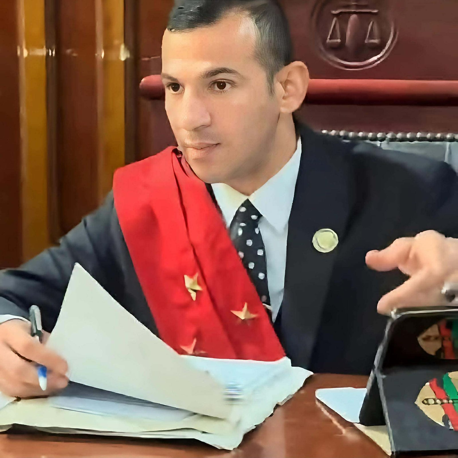 ضبط تشكيل عصابي لانتحال صفة قضائية.. الداخلية تكشف تفاصيل النصب على المواطنين وتزوير الكروت الشخصية