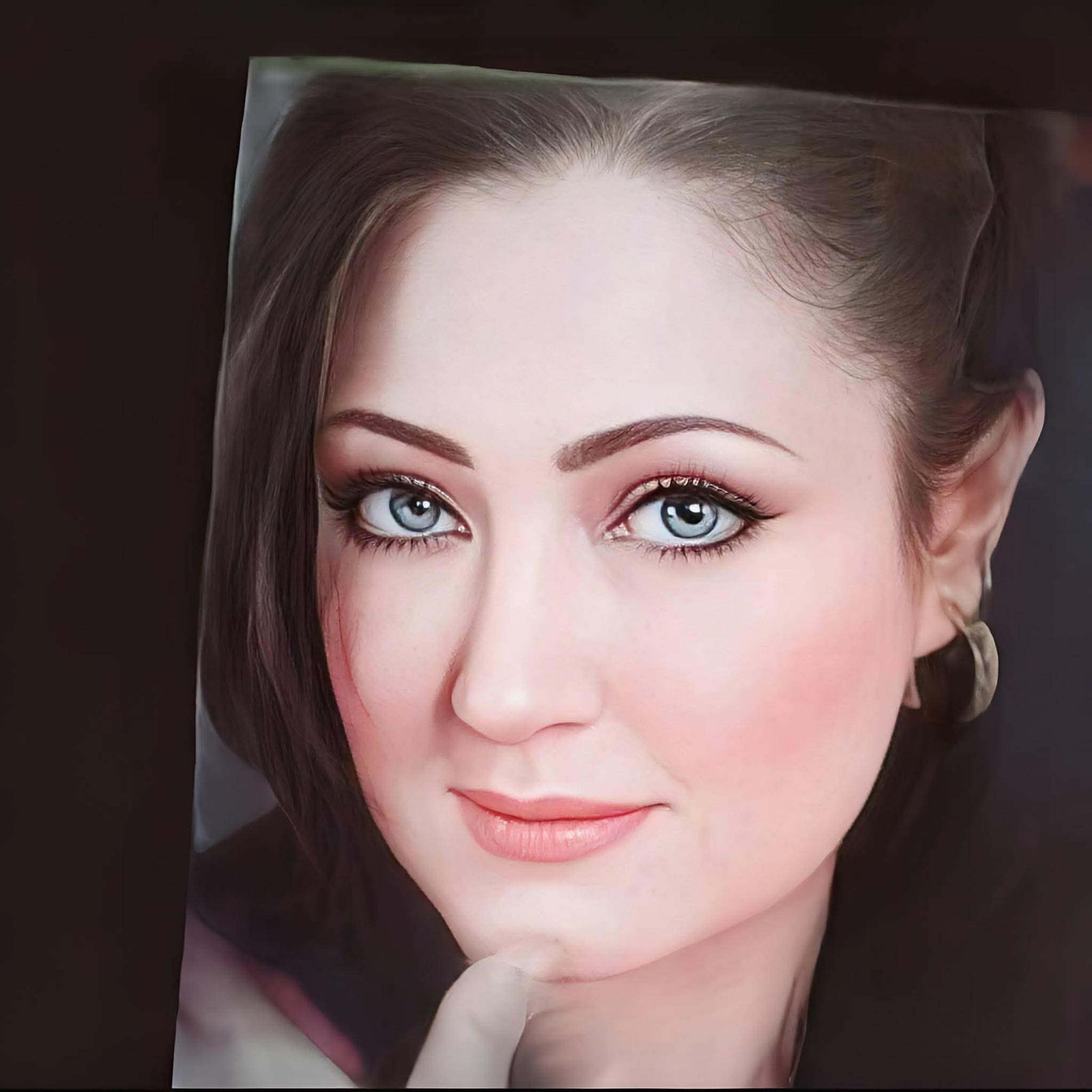 عيد ميلاد الفنانة عنبر.. رحلة فنية حافلة بالإبداع ورسالة مؤثرة في بداية عامها الجديد 4 عيد ميلاد الفنانة عنبر.. رحلة فنية حافلة بالإبداع ورسالة مؤثرة في بداية عامها الجديد
