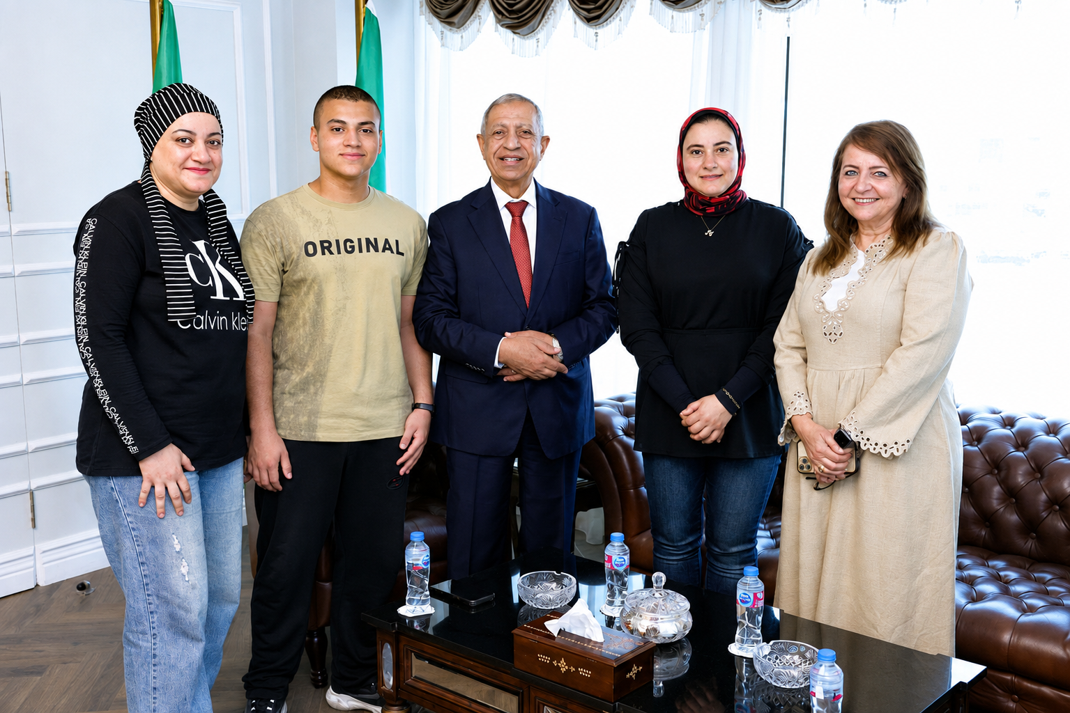 بعد تفوقه في الدبلومة الأمريكية.. استقبال حافل لحمزة نجل الشهيد أحمد المنسي وحلمه الالتحاق بالكلية الحربية 4 بعد تفوقه في الدبلومة الأمريكية.. استقبال حافل لحمزة نجل الشهيد أحمد المنسي وحلمه الالتحاق بالكلية الحربية
