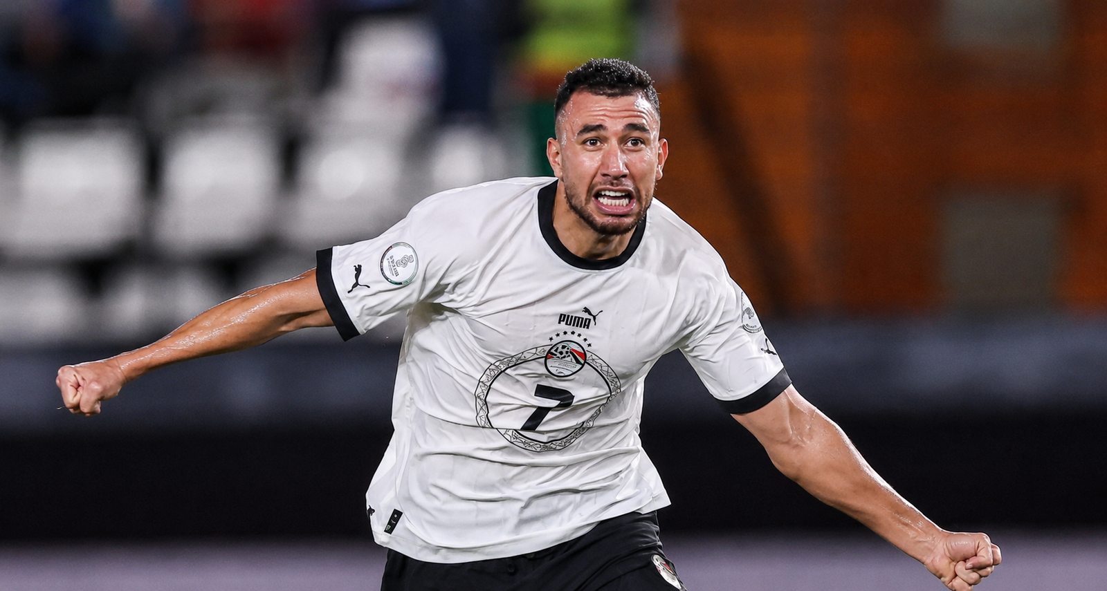 محمود تريزيجيه يوقع عقود انتقاله إلى نادي الرياض السعودي.. الإعلان الرسمي خلال ساعات 3 محمود تريزيجيه يوقع عقود انتقاله إلى نادي الرياض السعودي.. الإعلان الرسمي خلال ساعات