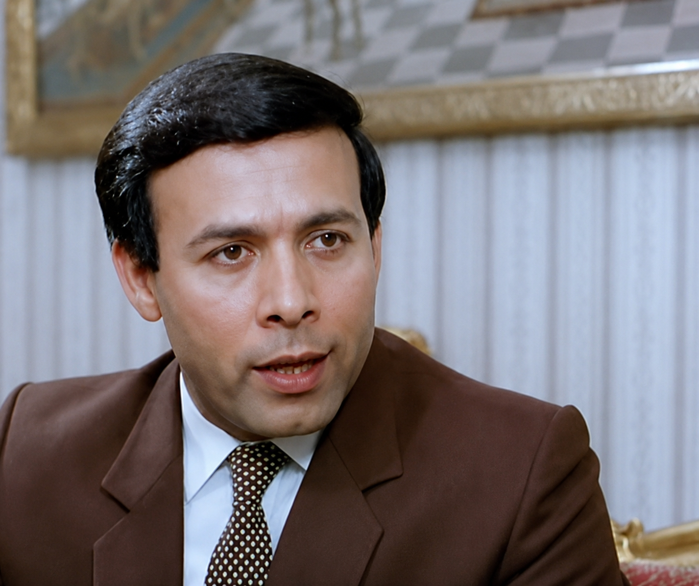 أحمد ماهر في عيد ميلاده.. مسيرة فنية حافلة بالأدوار المميزة من المسرح إلى الدراما 3 أحمد ماهر في عيد ميلاده.. مسيرة فنية حافلة بالأدوار المميزة من المسرح إلى الدراما