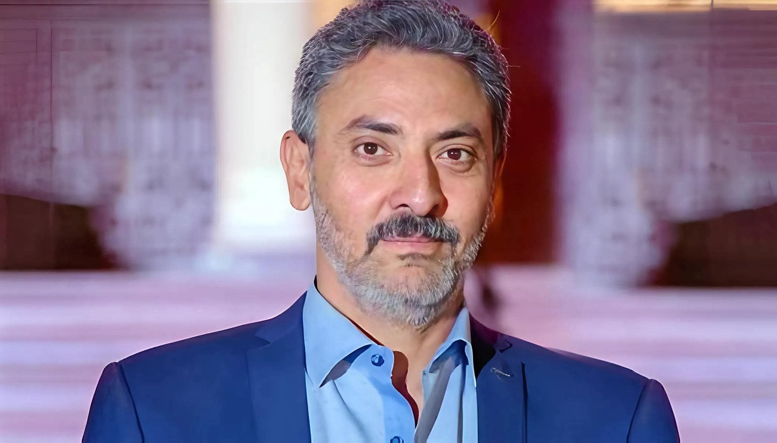 في ذكرى ميلاده.. فتحي عبد الوهاب.. رحلة فنية بدأت من الجامعة وانطلقت إلى البطولة ونجومية الشاشة 3 في ذكرى ميلاده.. فتحي عبد الوهاب.. رحلة فنية بدأت من الجامعة وانطلقت إلى البطولة ونجومية الشاشة